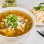  - P12. Phở (hoặc Miến) Gà chạy bộ